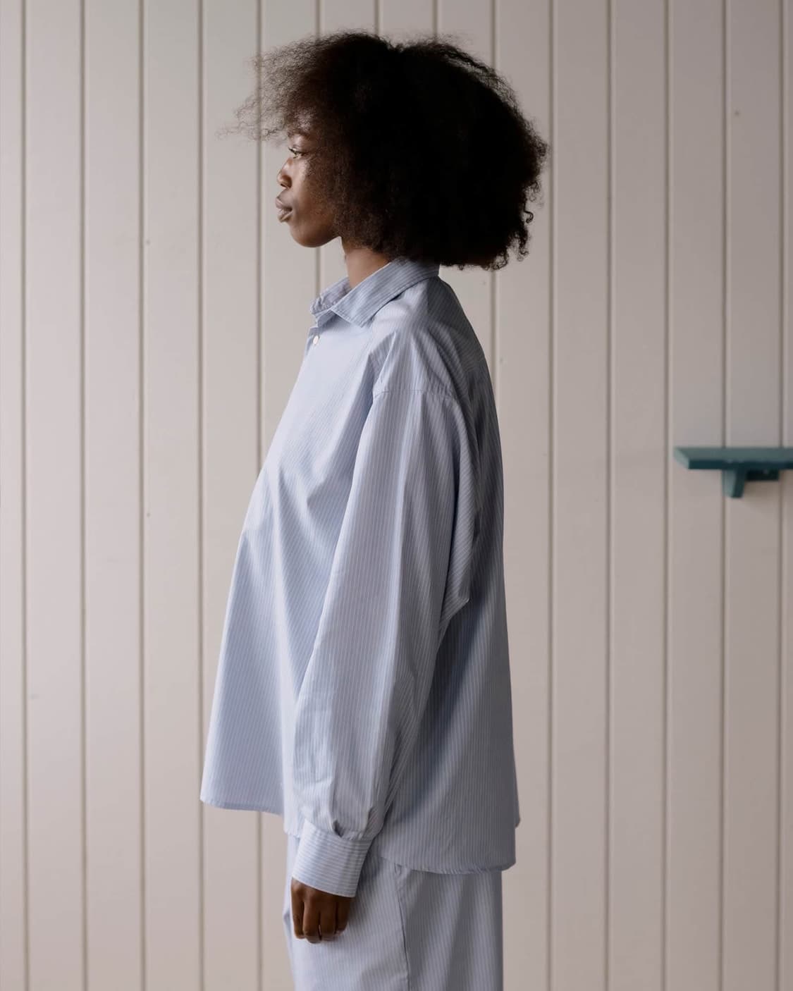 [XS,S,M]베이스레인지 Claude 오가닉 스트라이프 셔츠/블루 상품이미지3