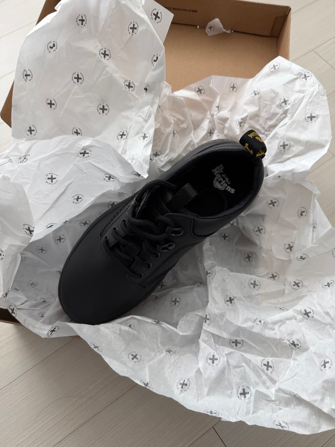 닥터마틴 리더 와이오밍 레더 유틸리티 슈즈 블랙 상품이미지3