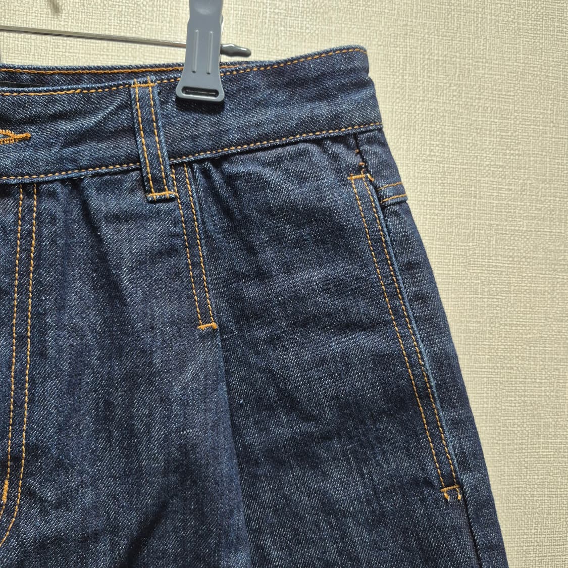 (28) 비슬로우 원턱 데님 쇼츠 인디고 상품이미지3