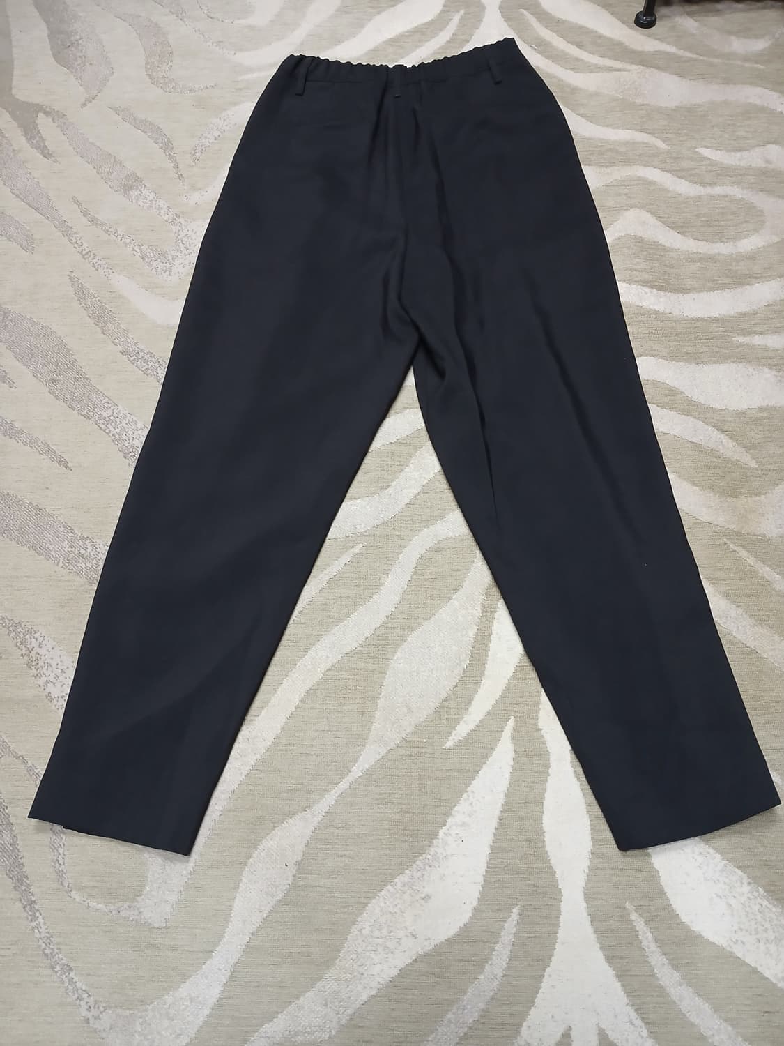 아모멘토 블랙 볼륨 실루엣 팬츠 상품이미지2