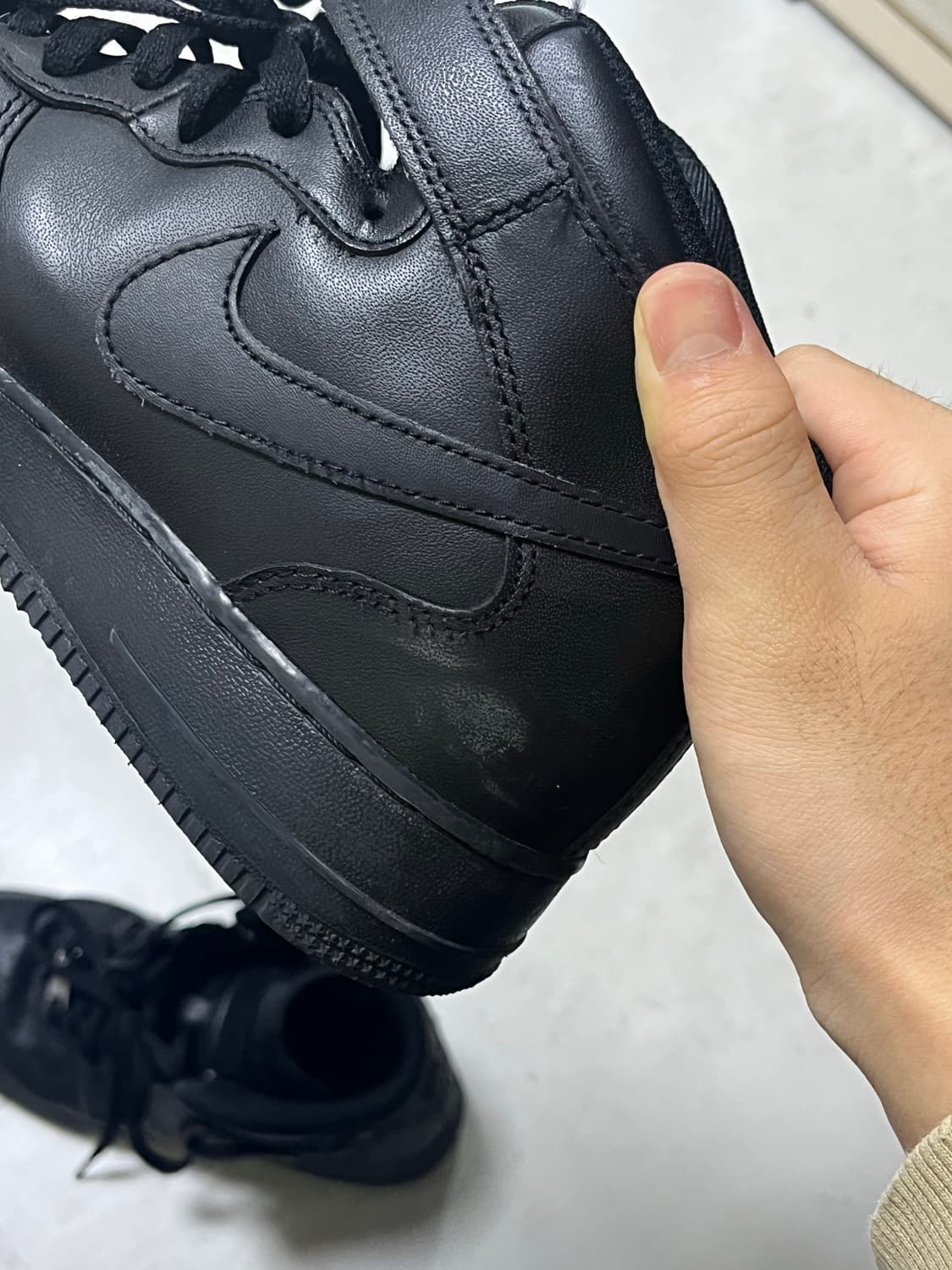 나이키에어포스 블랙 미드 265 상품이미지8