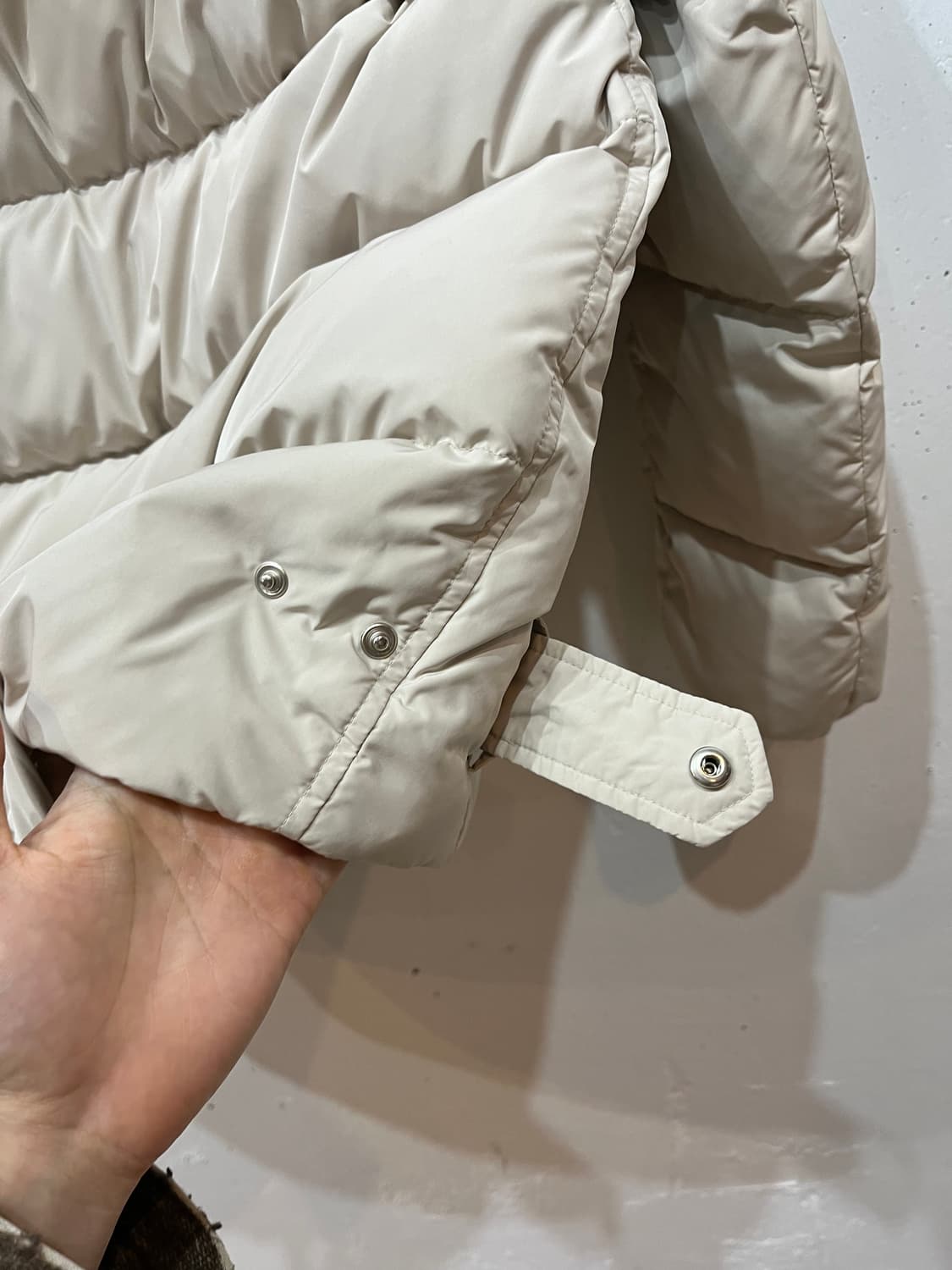 온앤온 구스다운 사가 폭스퍼 패딩 상품이미지5