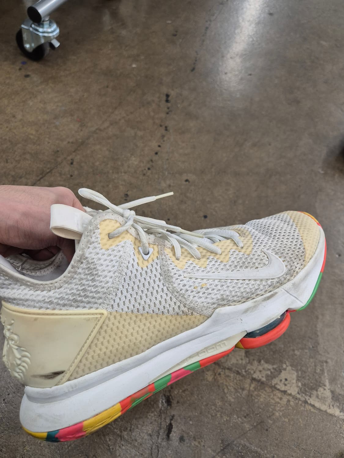 나이키 르브론 위트니스 4 275mm 상품이미지3