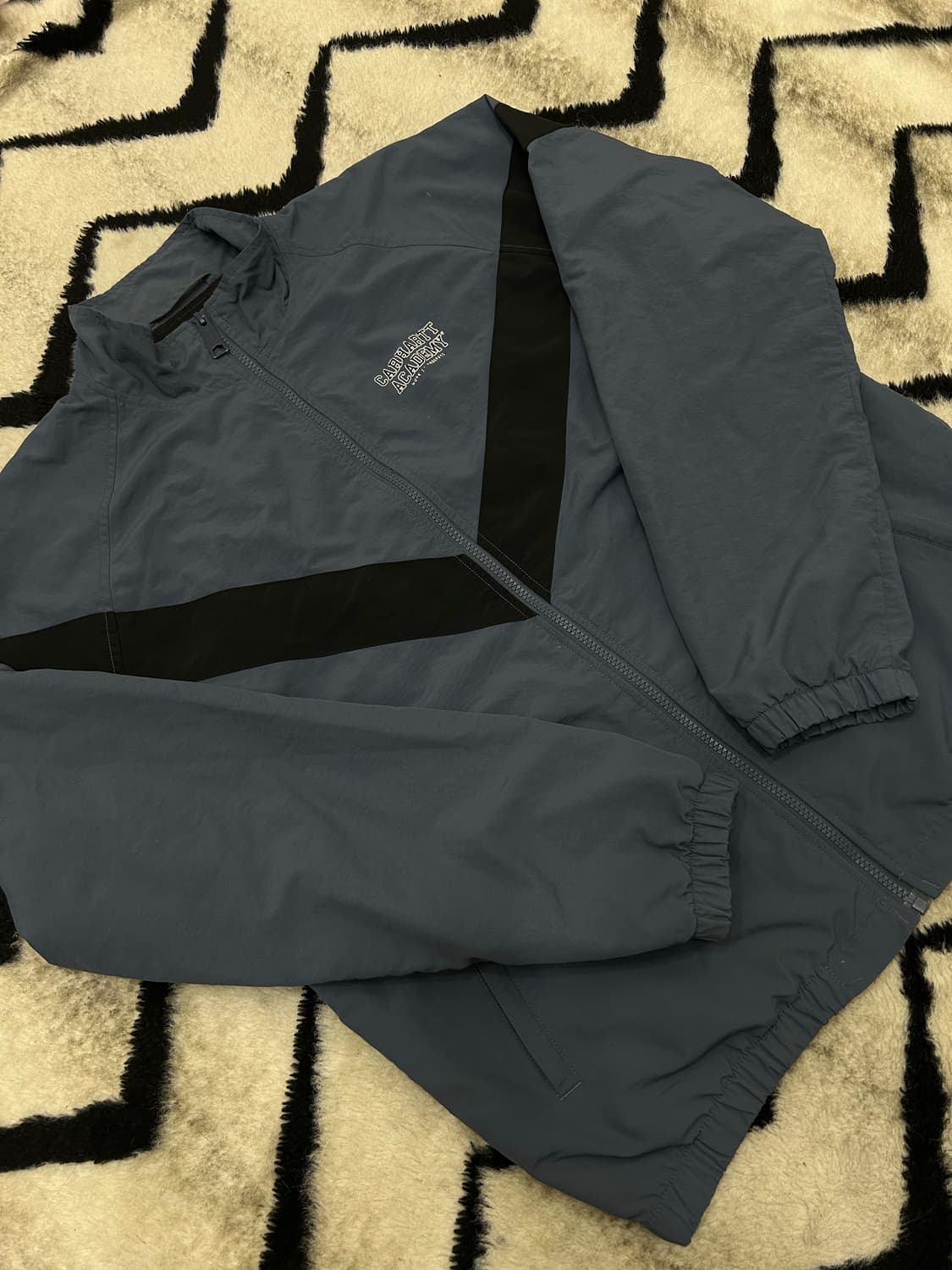 [L]칼하트wip 아카데님 IPFU 바람막이/로고까짐 상품이미지1