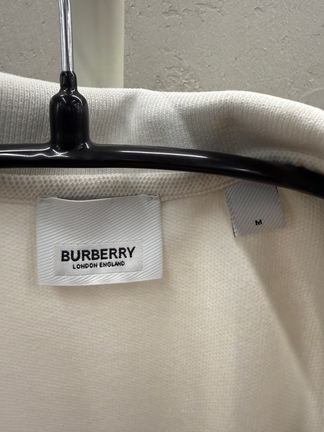 버버리 정품 TB 모노그램 모티브 코튼 피케 폴로셔츠  상품이미지3