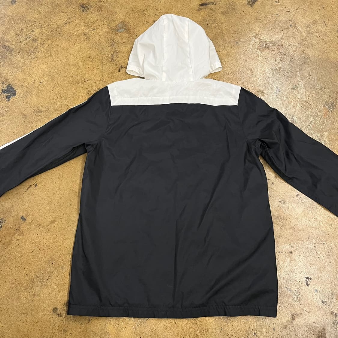 [정품] 아디다스 후드 바람막이 블랙 화이트 b16 상품이미지4