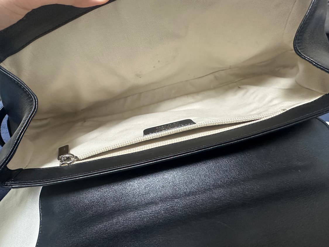 페레가모 간치니 블랙 숄더백 상품이미지5