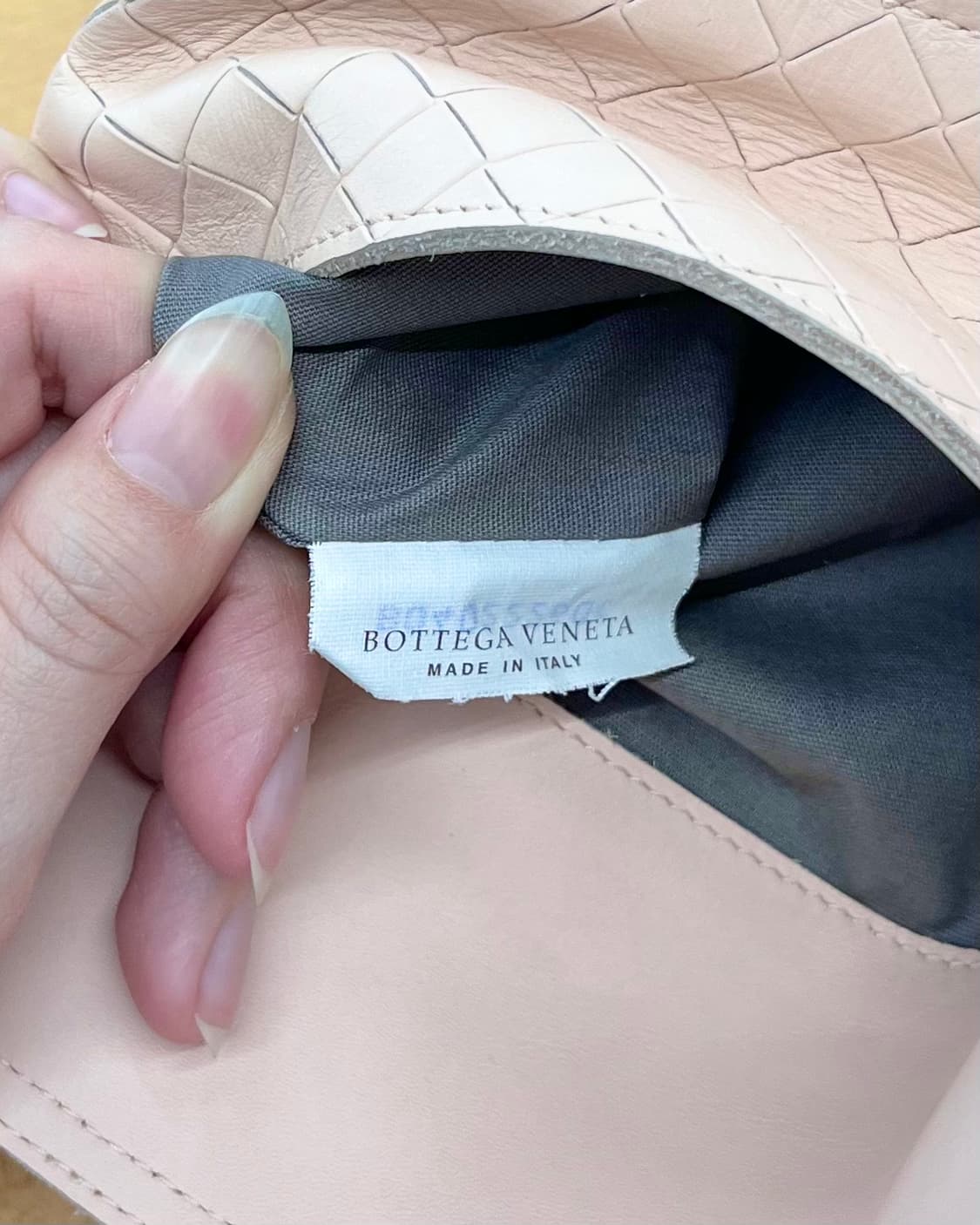 보테가 베네타 핑크 인트레치아토 체인 크로스백 상품이미지7