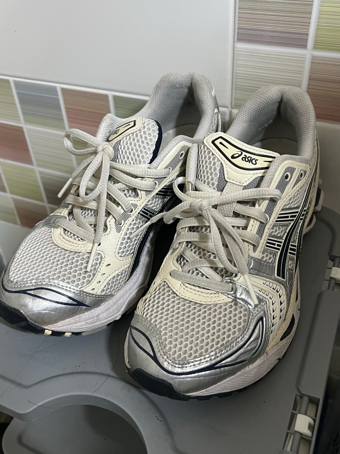 아식스 젤카야노 14 화이트 미드나잇 250 상품이미지3