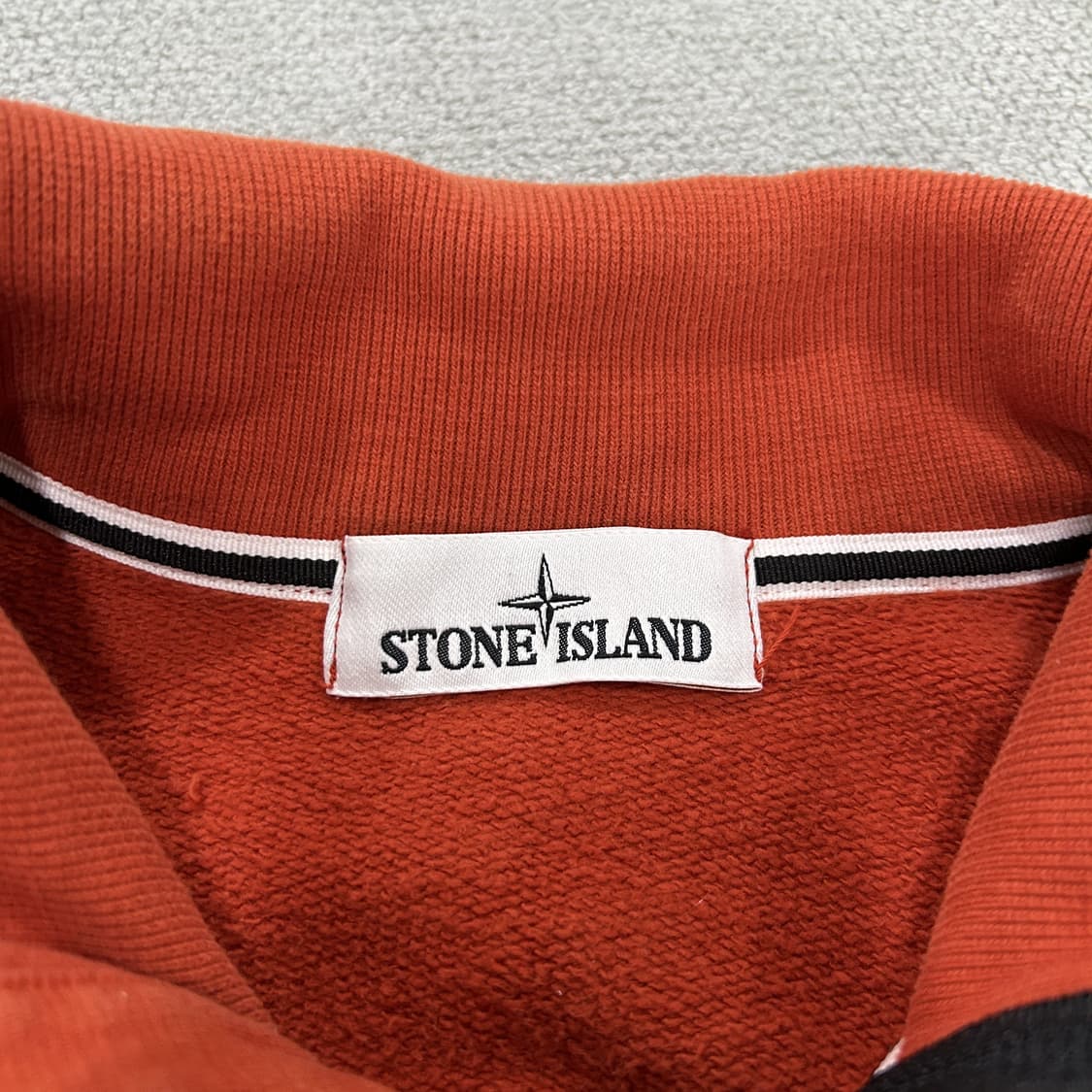스톤아일랜드 오렌지 맨투맨 티셔츠 s 상품이미지2