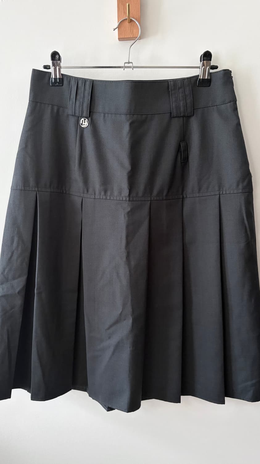 플레어업 플리츠 미디 스커트 차콜 상품이미지9