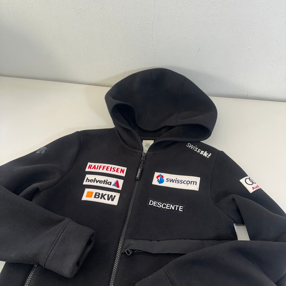 S 데상트 아우디 스위스 스키팀 후리스 후드집업 상품이미지1