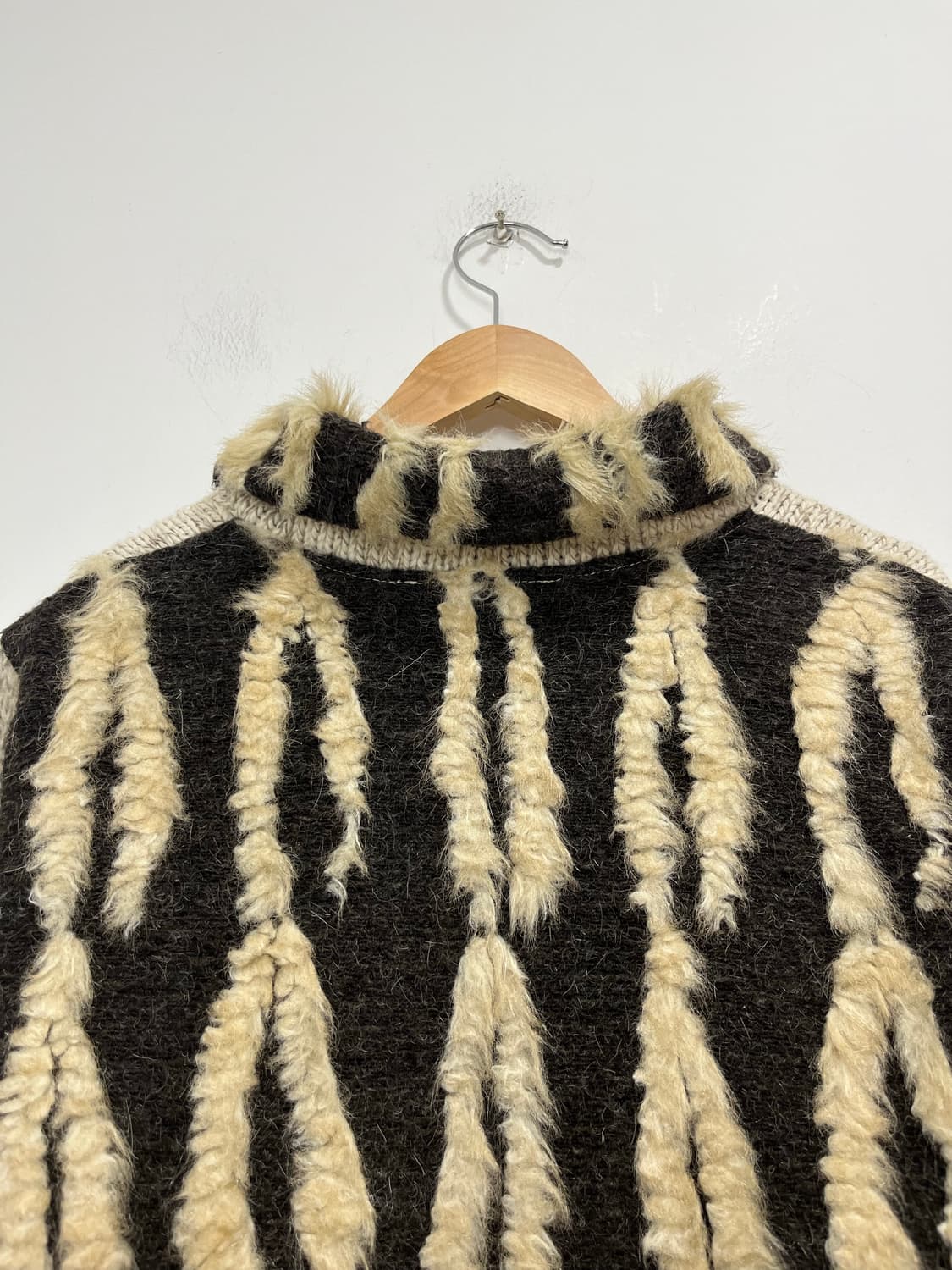 TR3NTO 퍼 디테일 니트 집업 상품이미지8