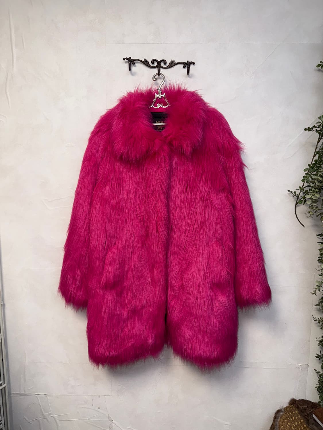 MCM hot pink faux fur coat jacket (새제품) 상품이미지1