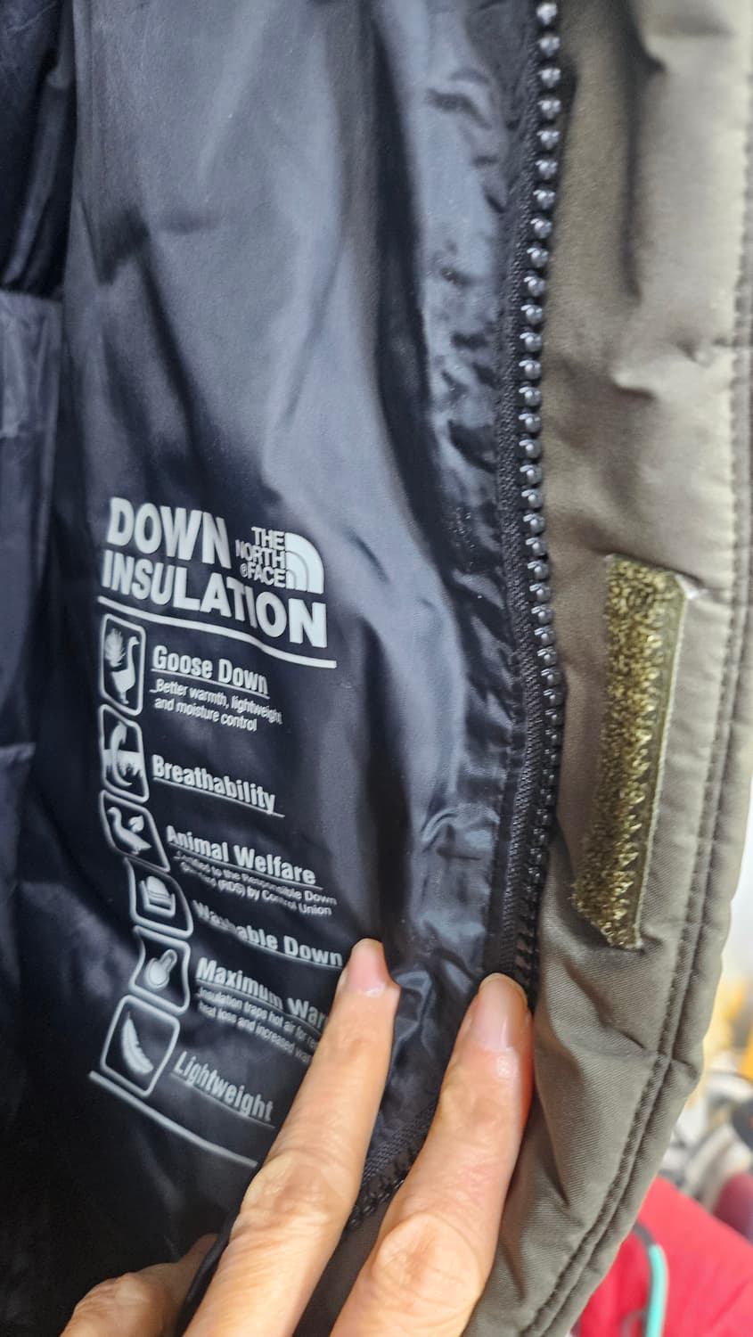 노스페이스 카키색   롱패딩  상품이미지7