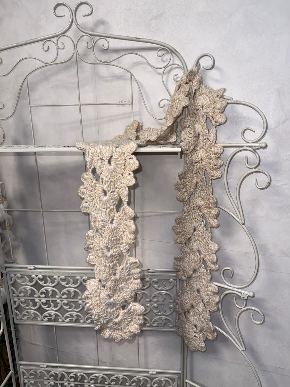 Ivory beige crochet flower knit muffler 상품이미지1