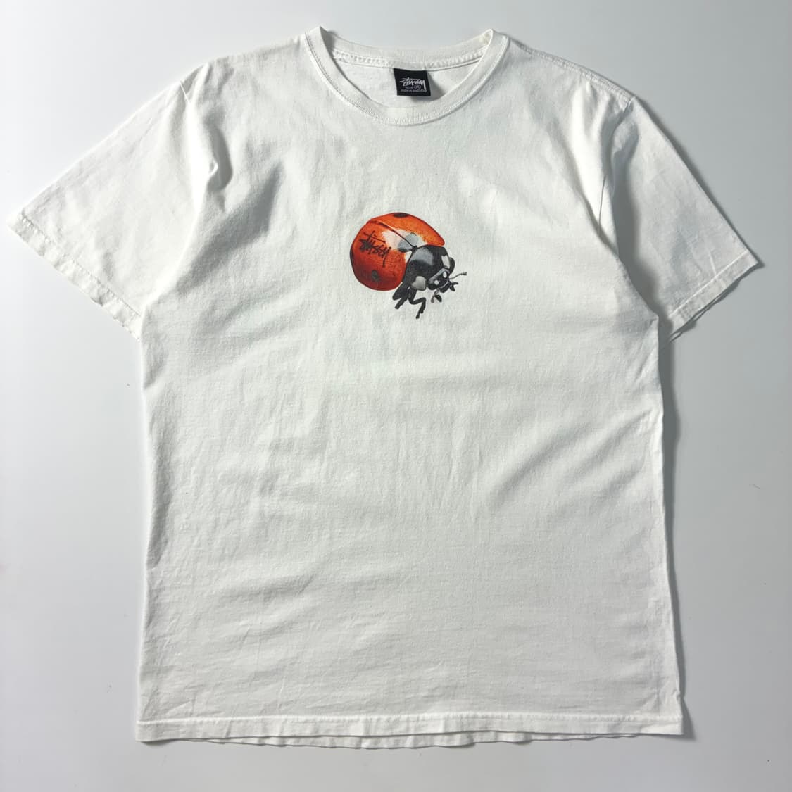 Stussy  스투시 레이디버그 화이트 반팔 티셔츠  상품이미지2