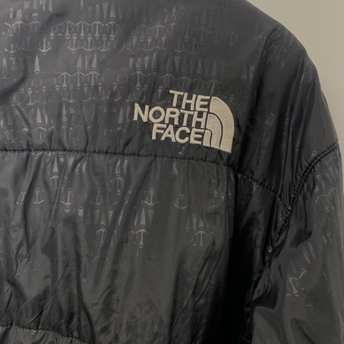 노스페이스 자수로고 윈드 경량 패딩 상품이미지5