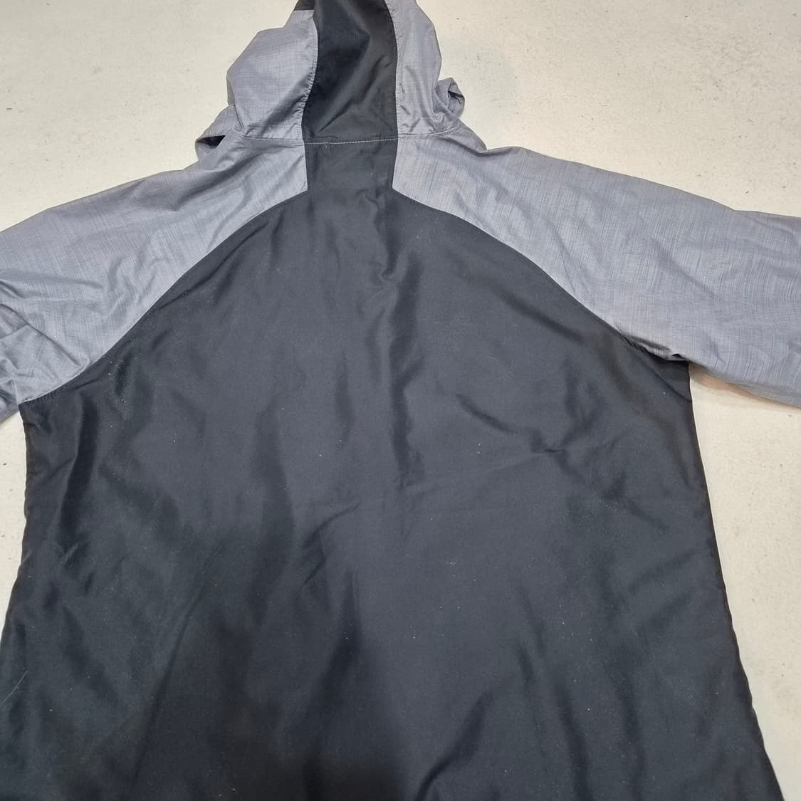 언더아머  바람막이L 상품이미지5