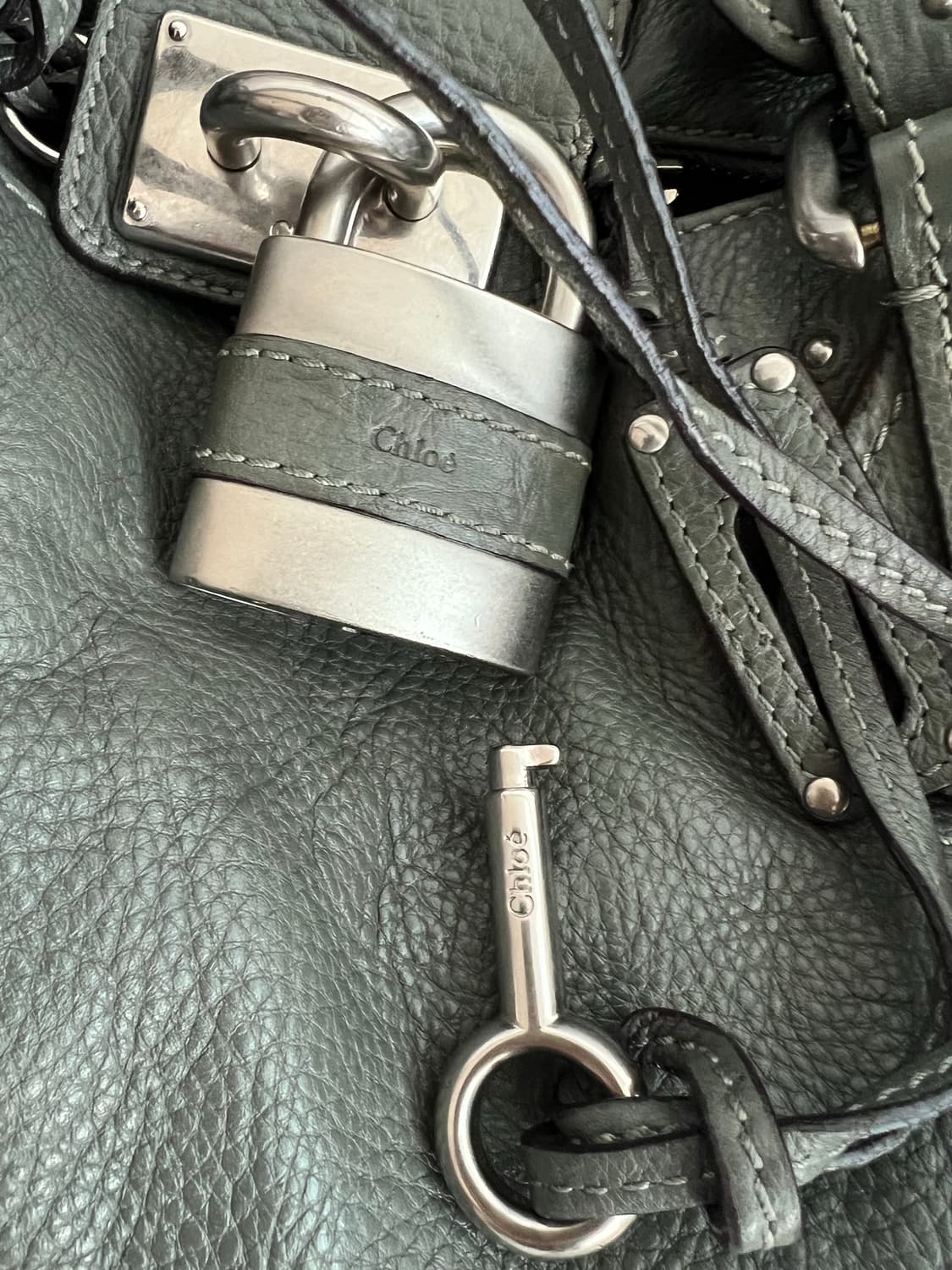 정품 끌로에 패딩턴백 라지 그레이카키색상 에토프 실버 상품이미지2