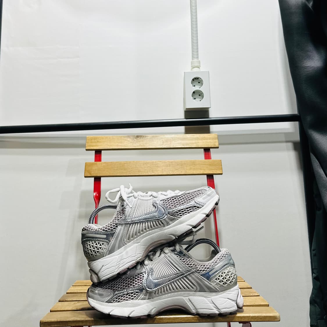 240) 나이키 운동화 여성 여자 신발 줌 보메로 메탈 상품이미지8