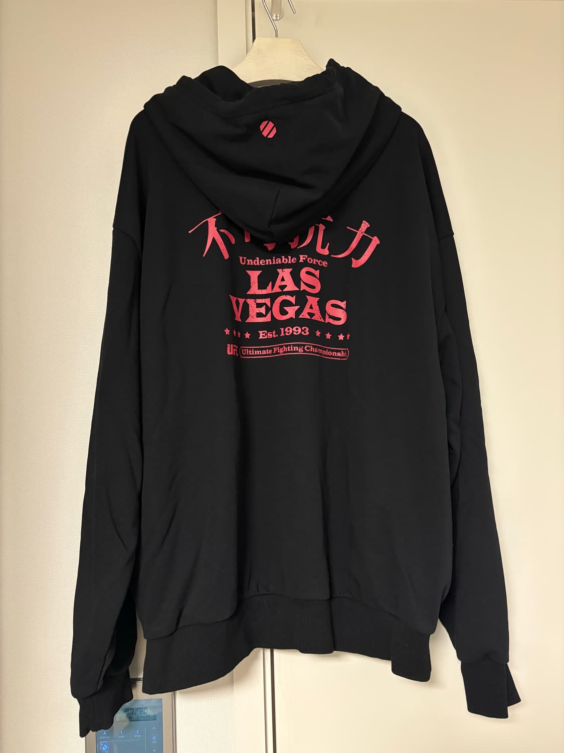 ufc 불가항력 후드티셔츠 상품이미지3