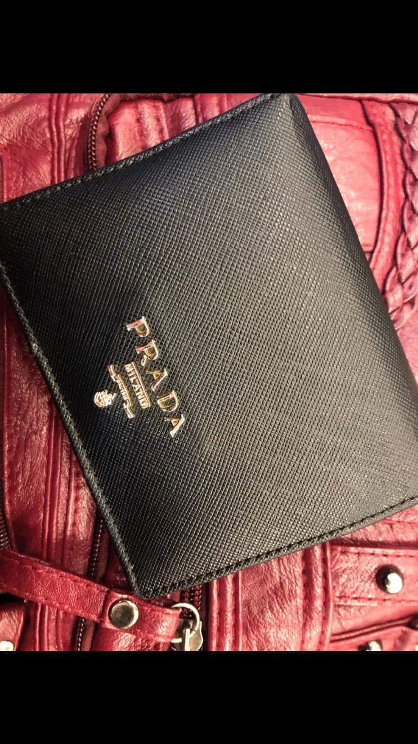 (급처)프라다 사피아노 반지갑블랙  상품이미지1