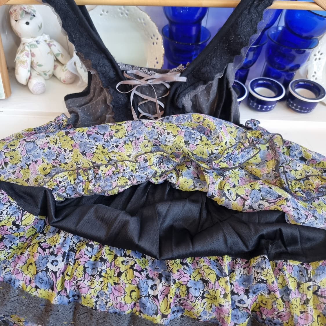 axes femme(액시즈팜) 플라워 프릴 코르셋 튜닉탑 상품이미지5