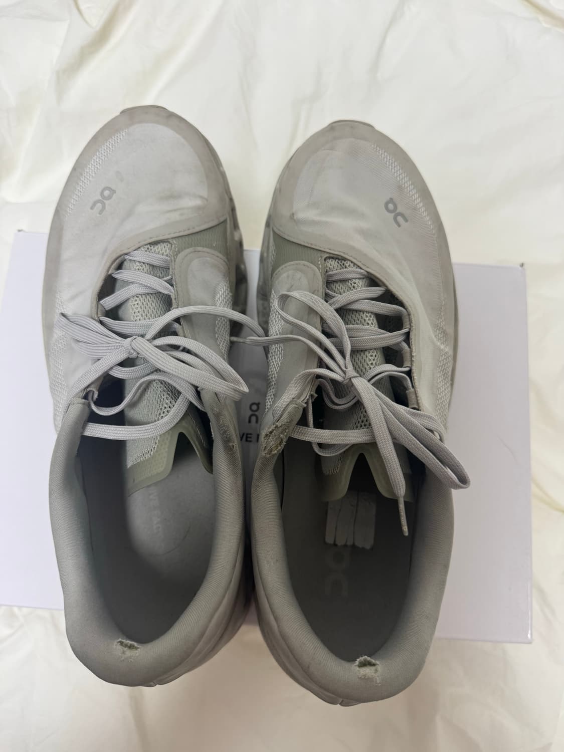 온 러닝 x 파프 클라우드몬스터 2 문더스트 초크 295 상품이미지3