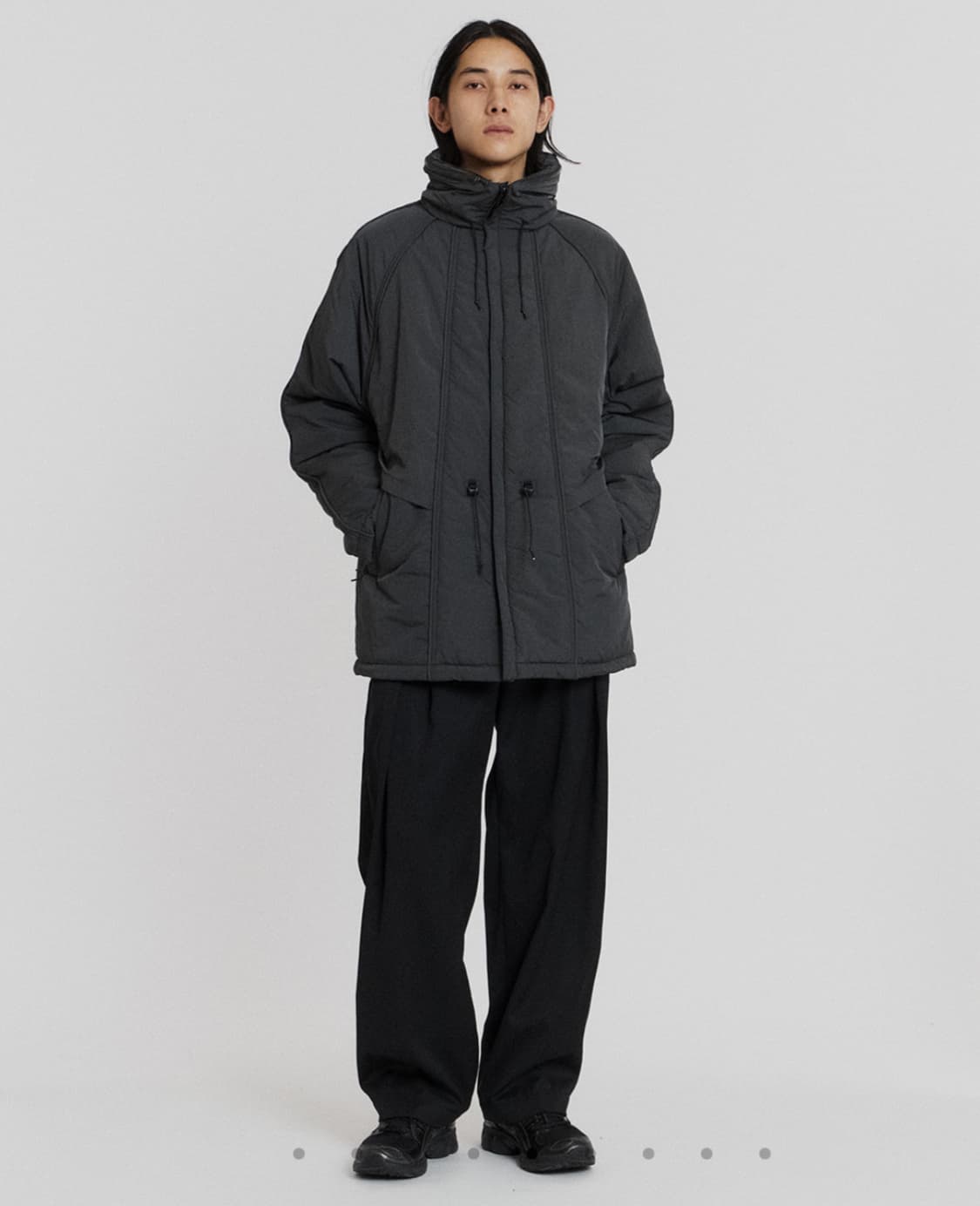 새상품)언어펙티드 패디드 파라슈트 점퍼 챠콜 상품이미지5