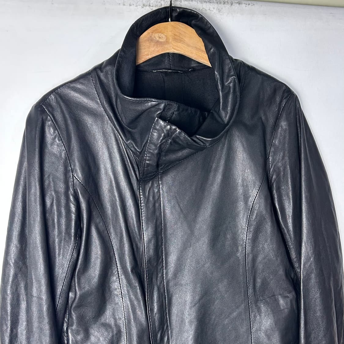 [JPN] 에디션 워시드 레더 비대칭 집업 자켓 상품이미지3