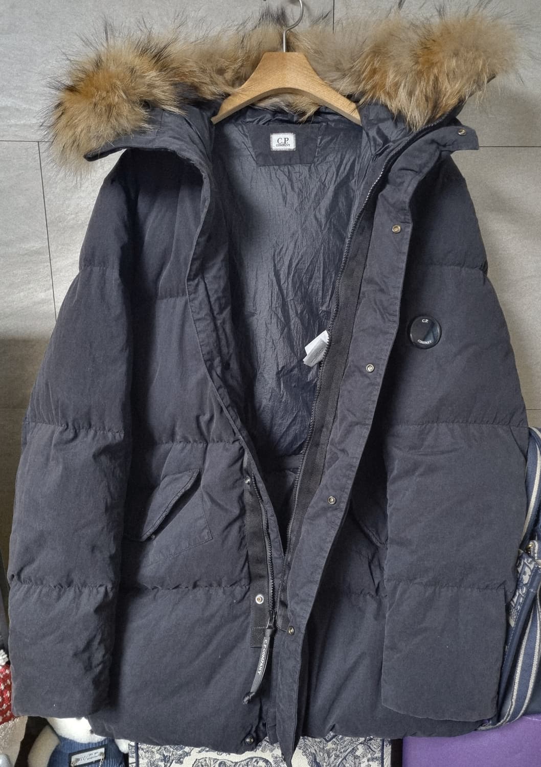 정품) CP 컴퍼니  라쿤퍼 덕다운 패딩점퍼 상품이미지4