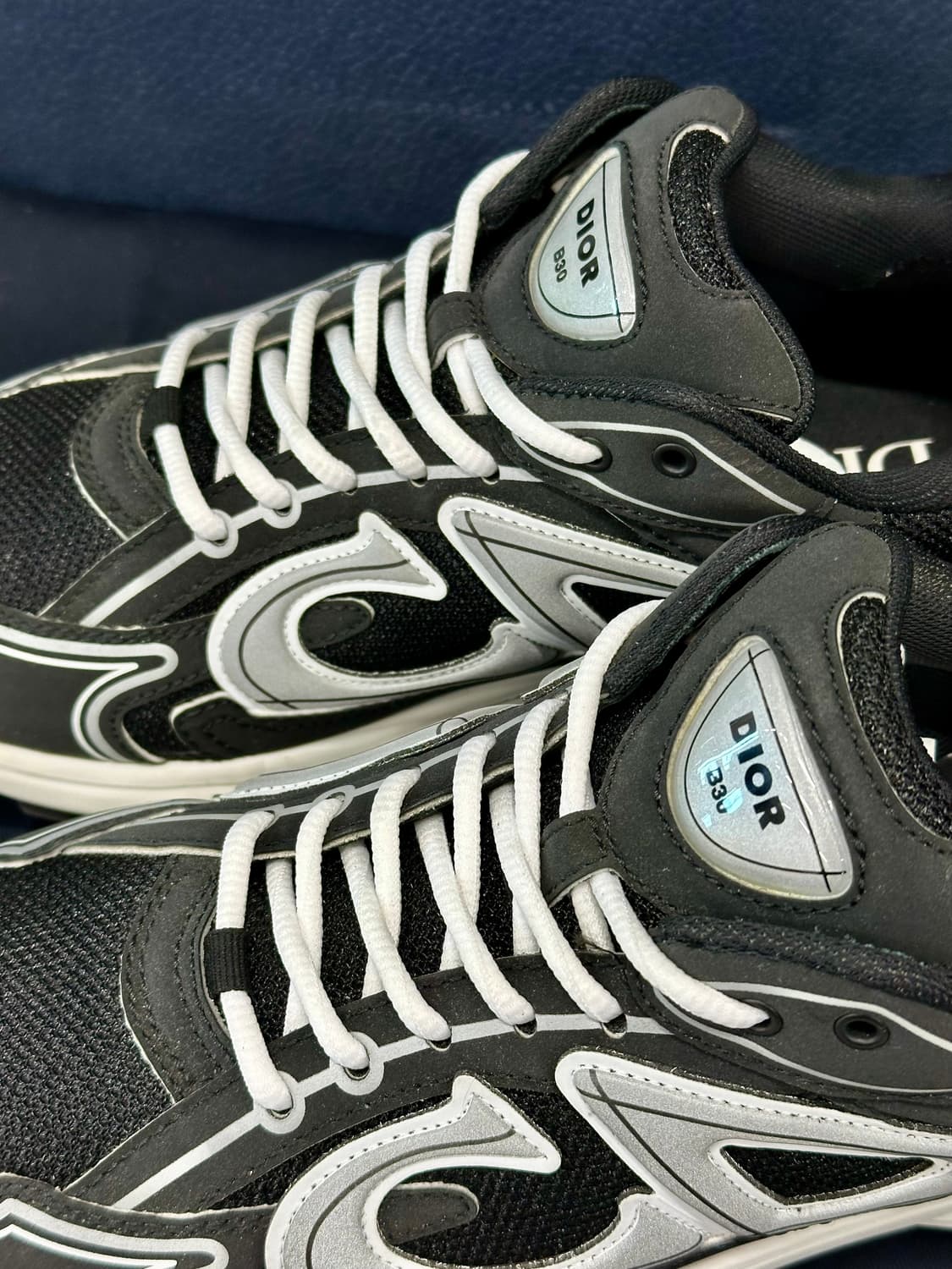 [정품] 디올 B30 스니커즈 메쉬 테크니컬 블랙 41사이즈 상품이미지6