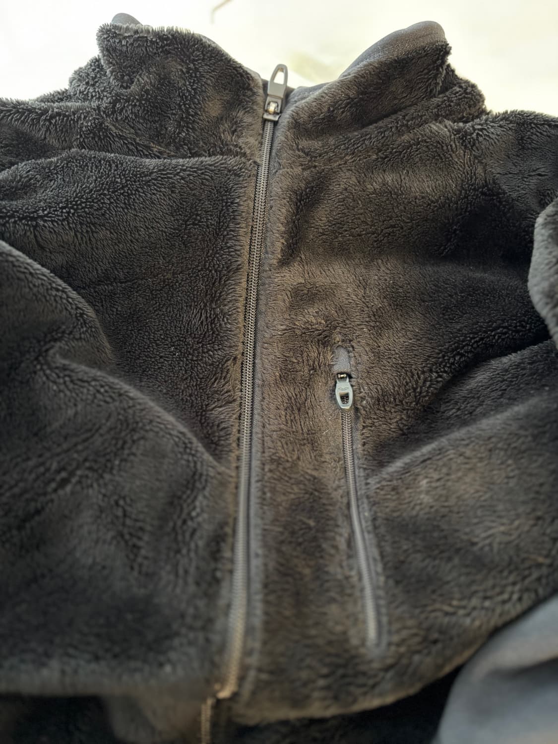 따뜻한 아레나 블랙 플리스 집업 상품이미지3