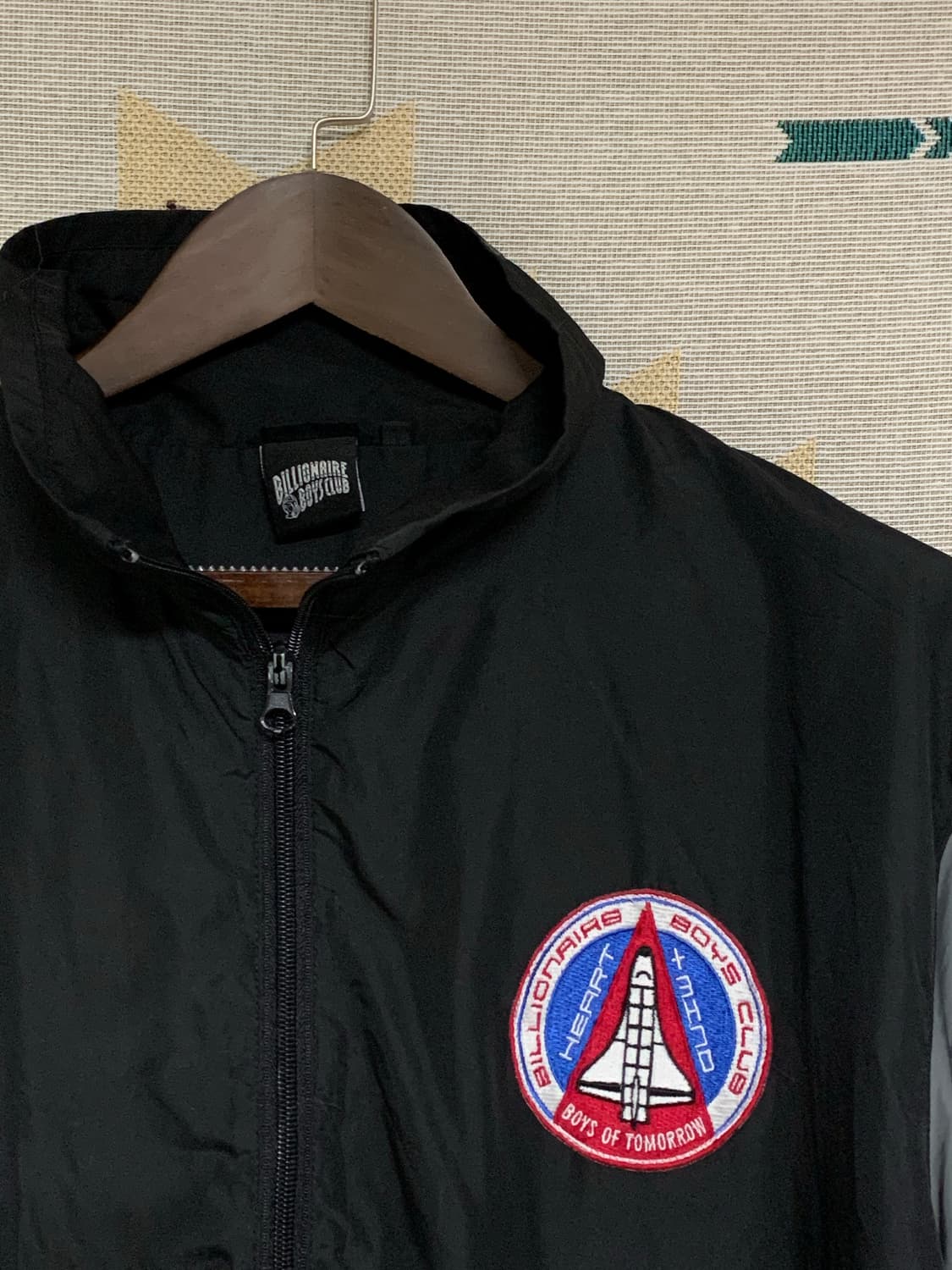 빌리네어보이즈클럽x마제스틱 하프집업  상품이미지4