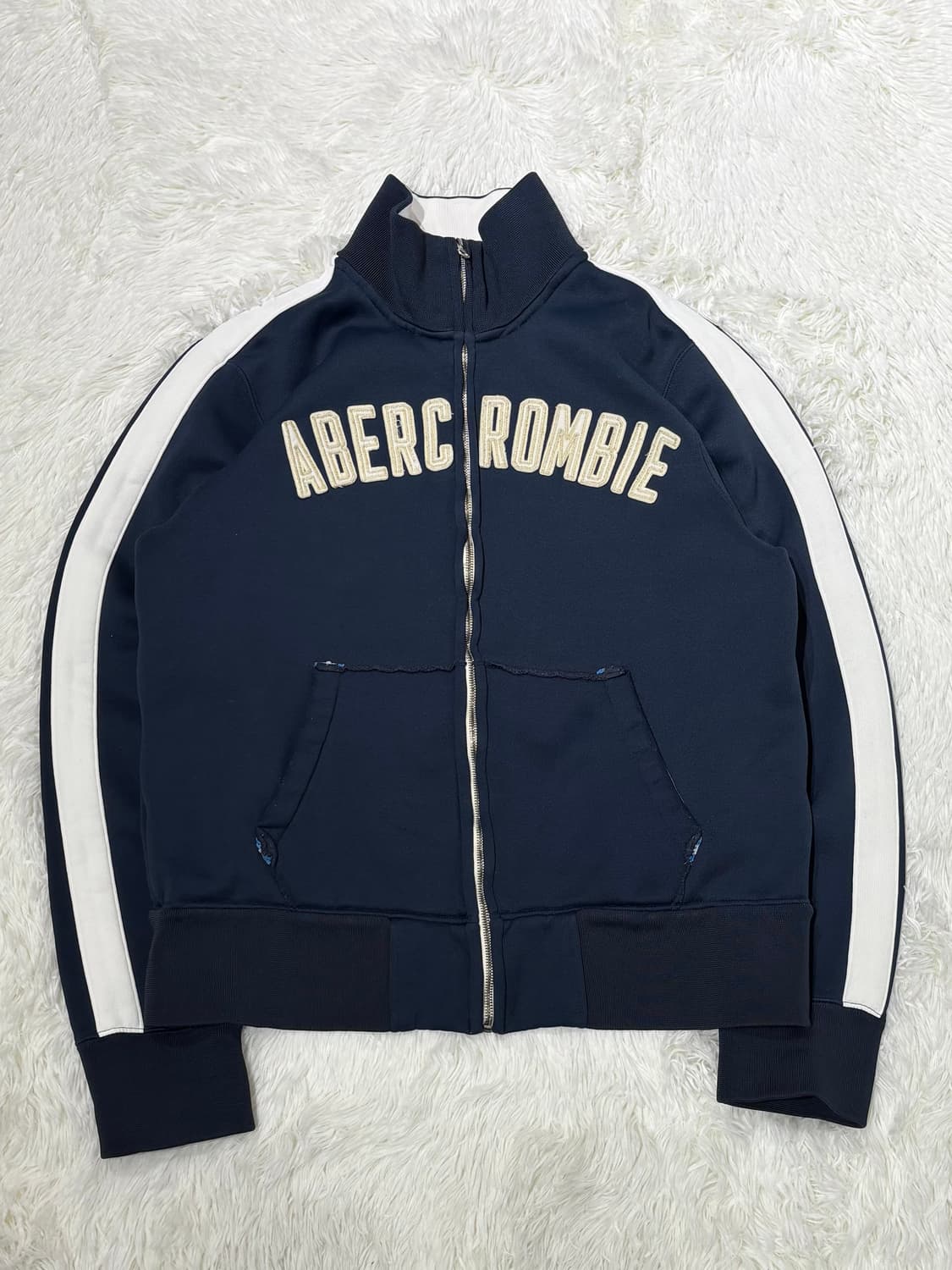 아베크롬비 네이비 빅로고 트랙탑 상품이미지4