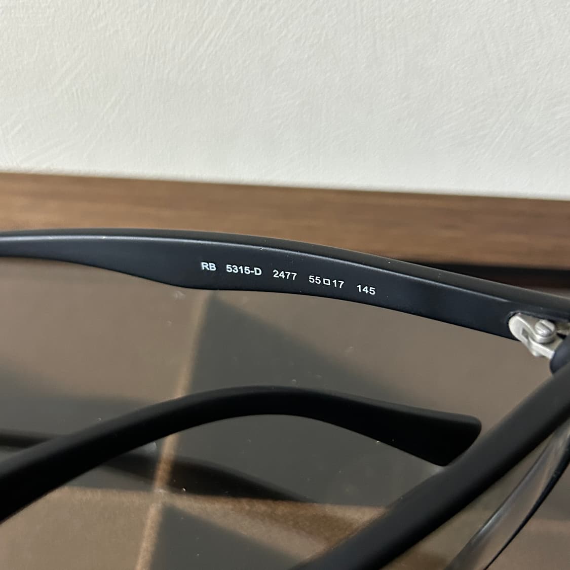레이밴 블랙 무광 뿔테 55사이즈 rb5315 + 변색 렌즈 상품이미지4