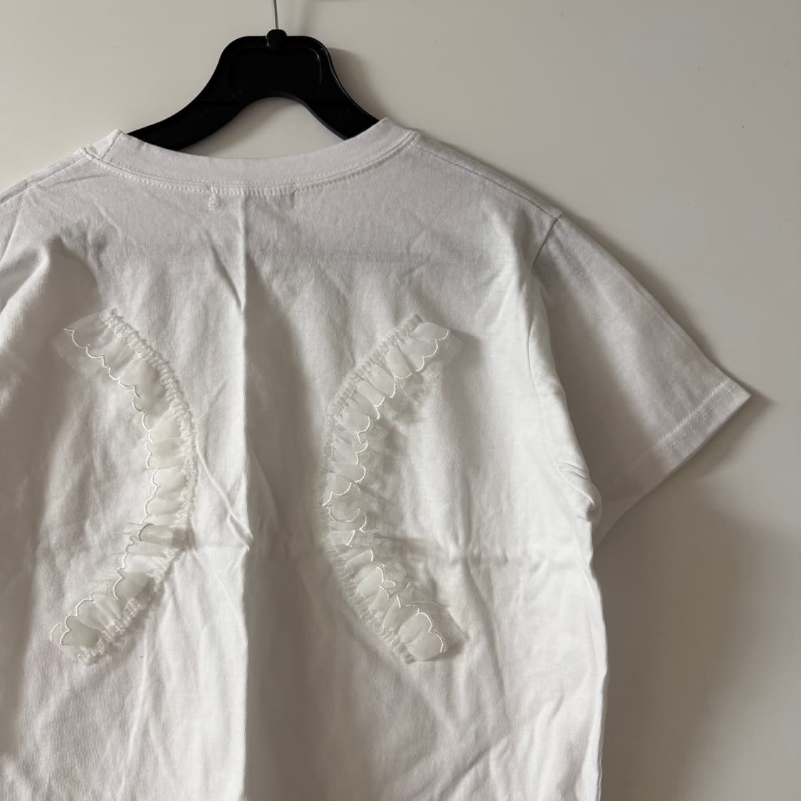 새상품 여자 뒷날개 반팔 티셔츠 상품이미지2