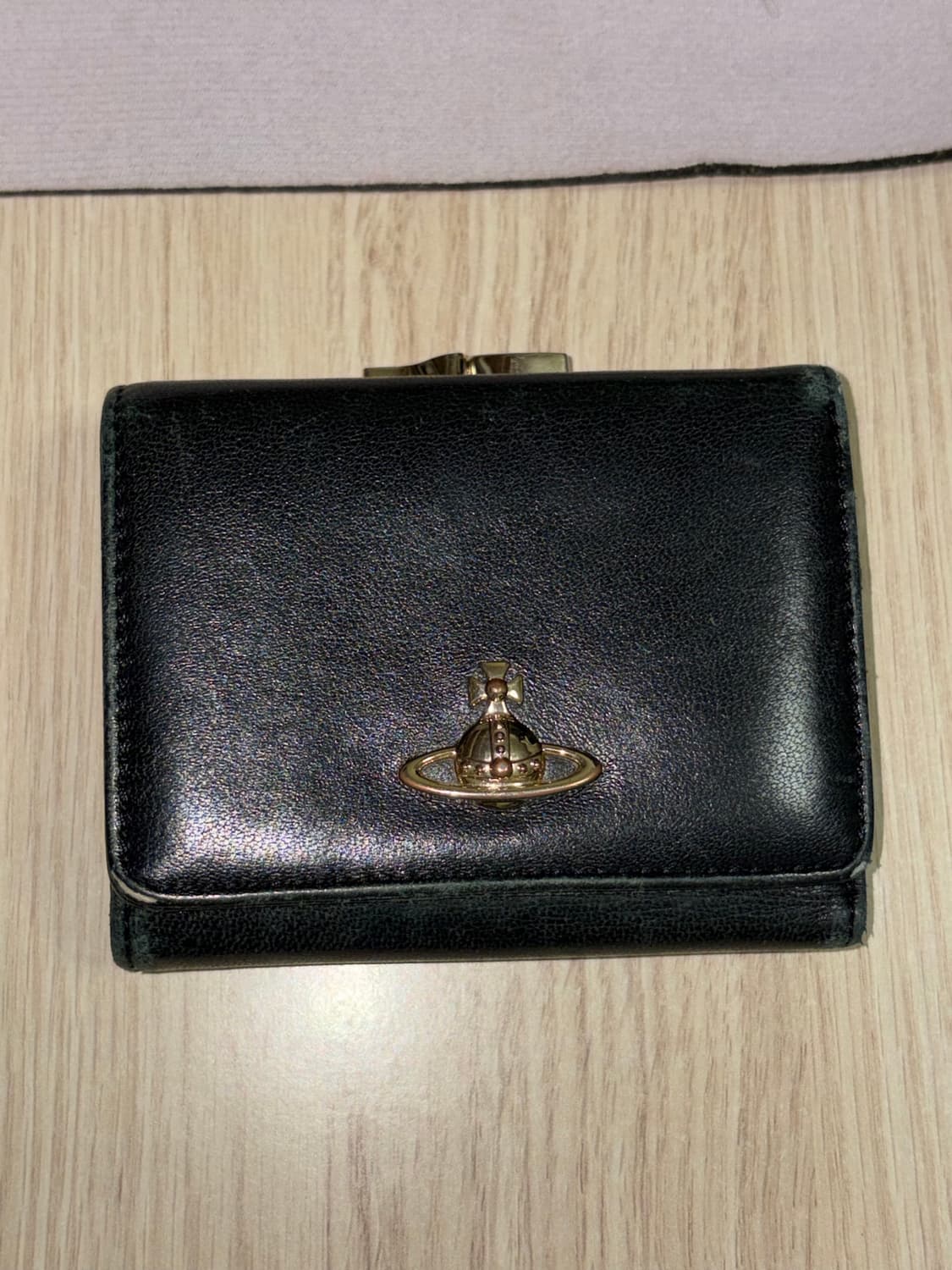 비비안 웨스트우드 지갑 월렛 골드 블랙 상품이미지2