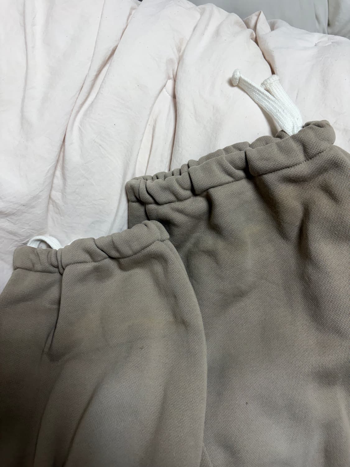 샵페어리 버튼 스웻 팬츠 코코아 상품이미지3