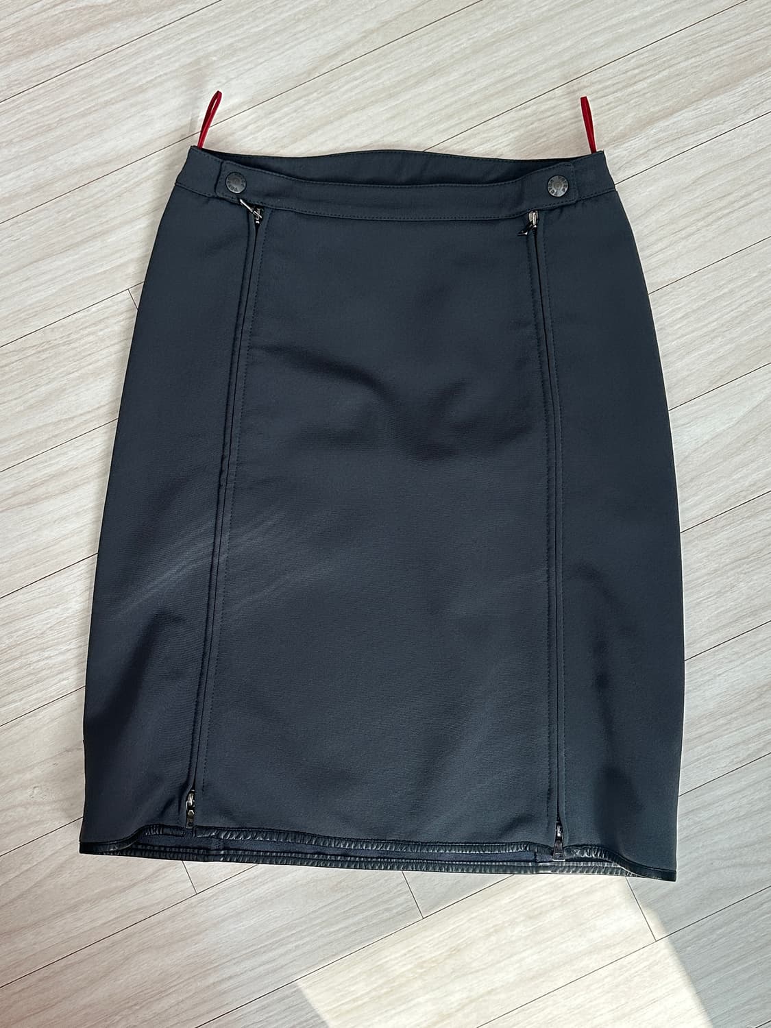 프라다 빈티지 미디스커트 상품이미지1