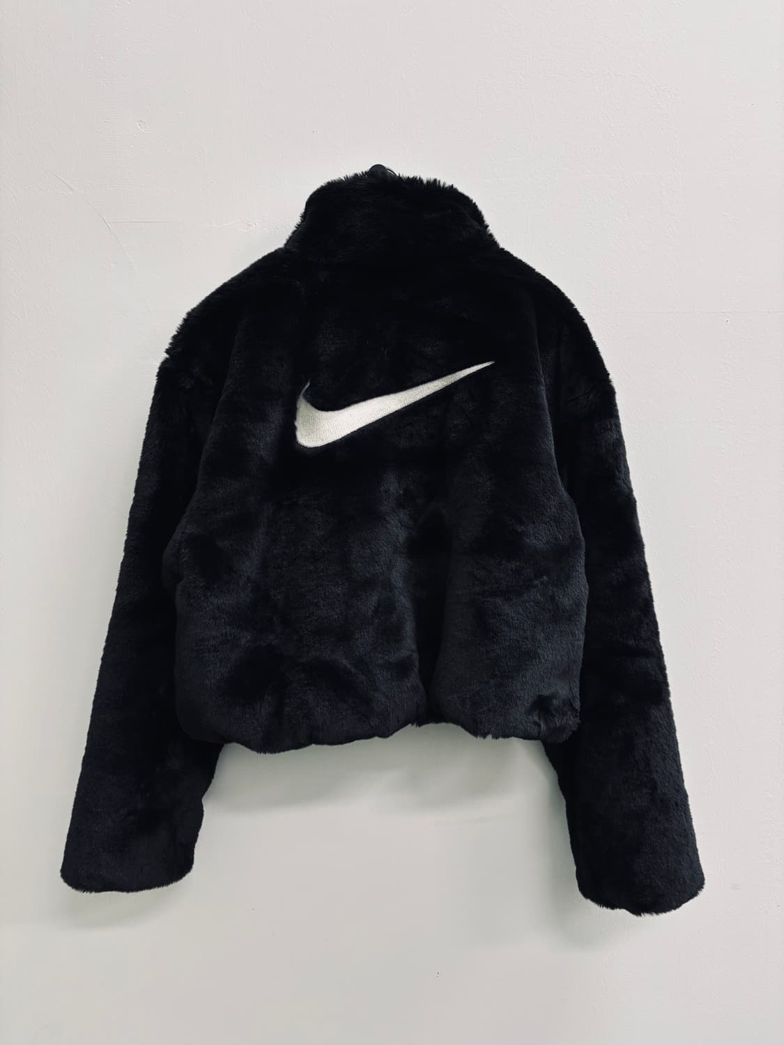 NIKE 나이키 양털 페이크퍼 크롭 자켓 상품이미지3