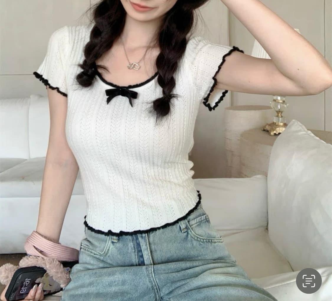 배색 리본 니트티 상품이미지1