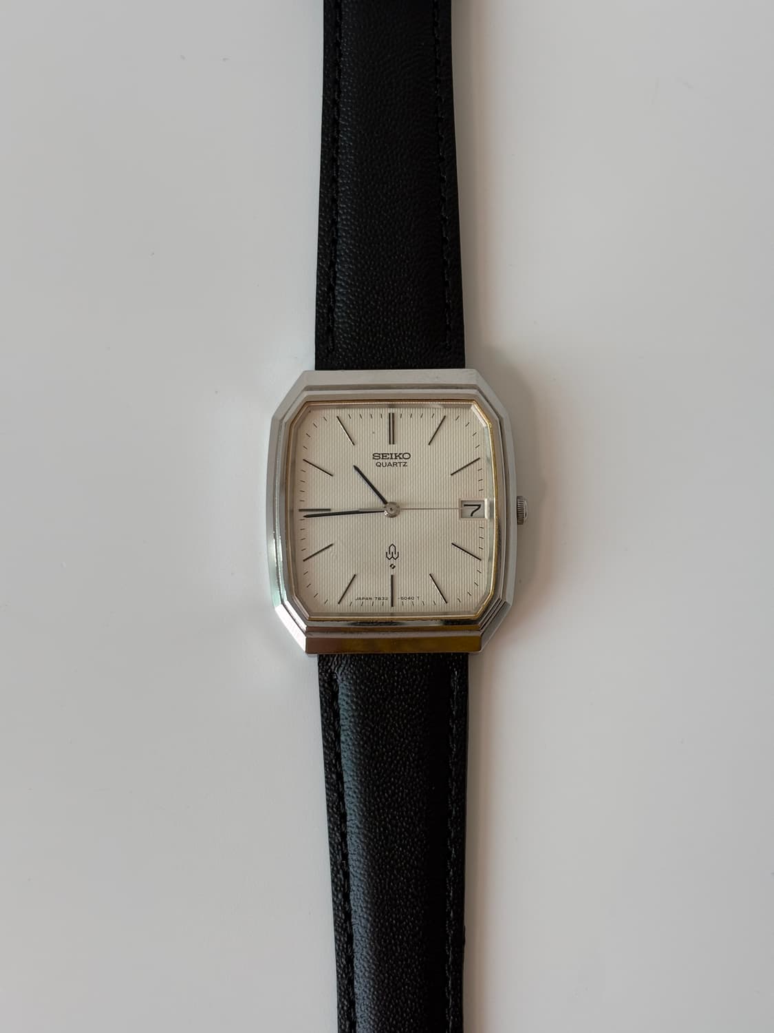 1980s Emblem Silver Square Quartz 상품이미지1