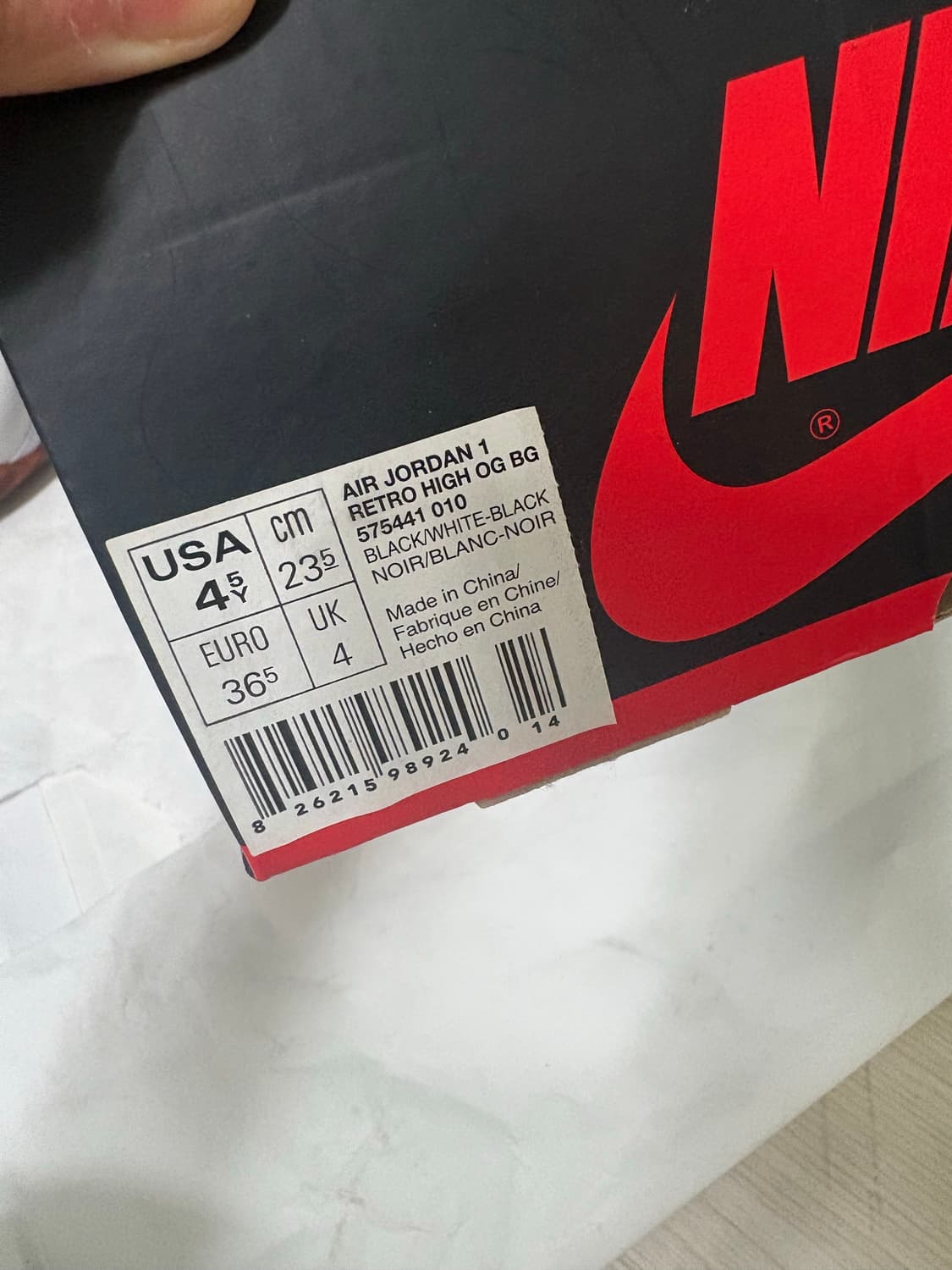 조던 1 레트로 하이 OG 블랙 화이트 2014 GS 235  상품이미지9