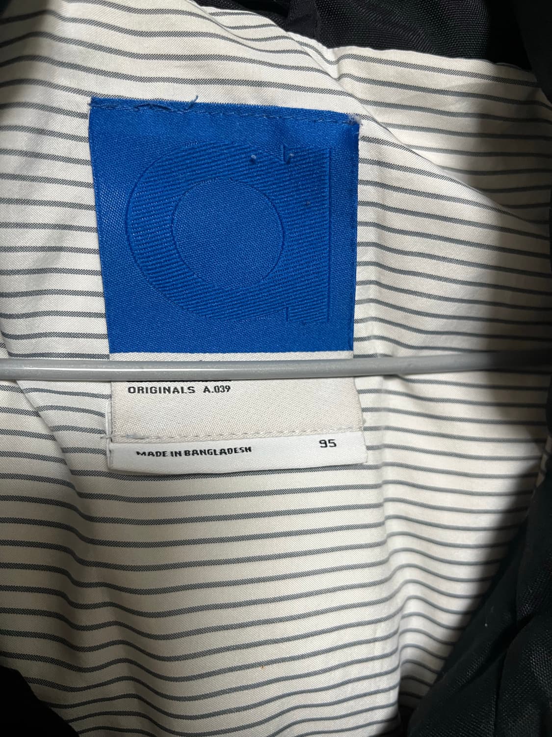 아디다스 블랙 체크  덕다운패딩 점퍼 상품이미지5