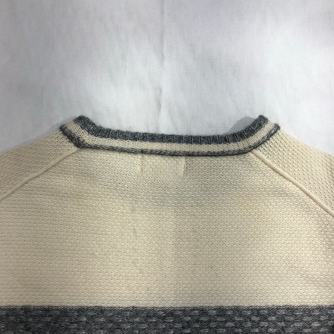 우영미 솔리드옴므 화이트 그레이 니트 상품이미지6