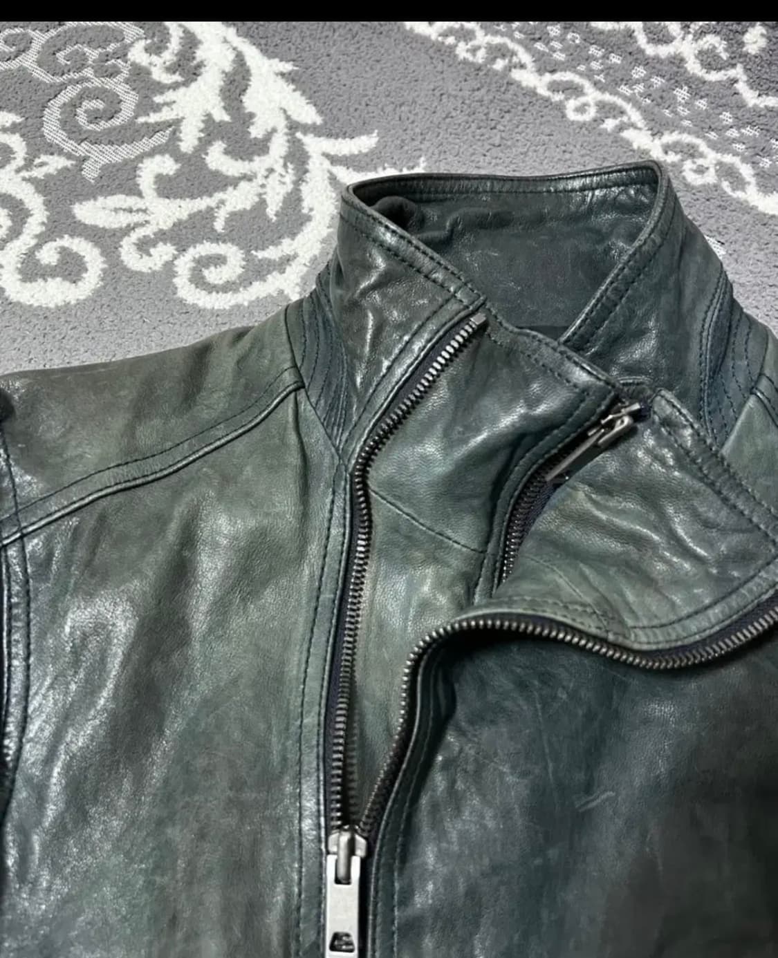 솔리드 옴므 사선 더블짚 램스킨 자켓 상품이미지5