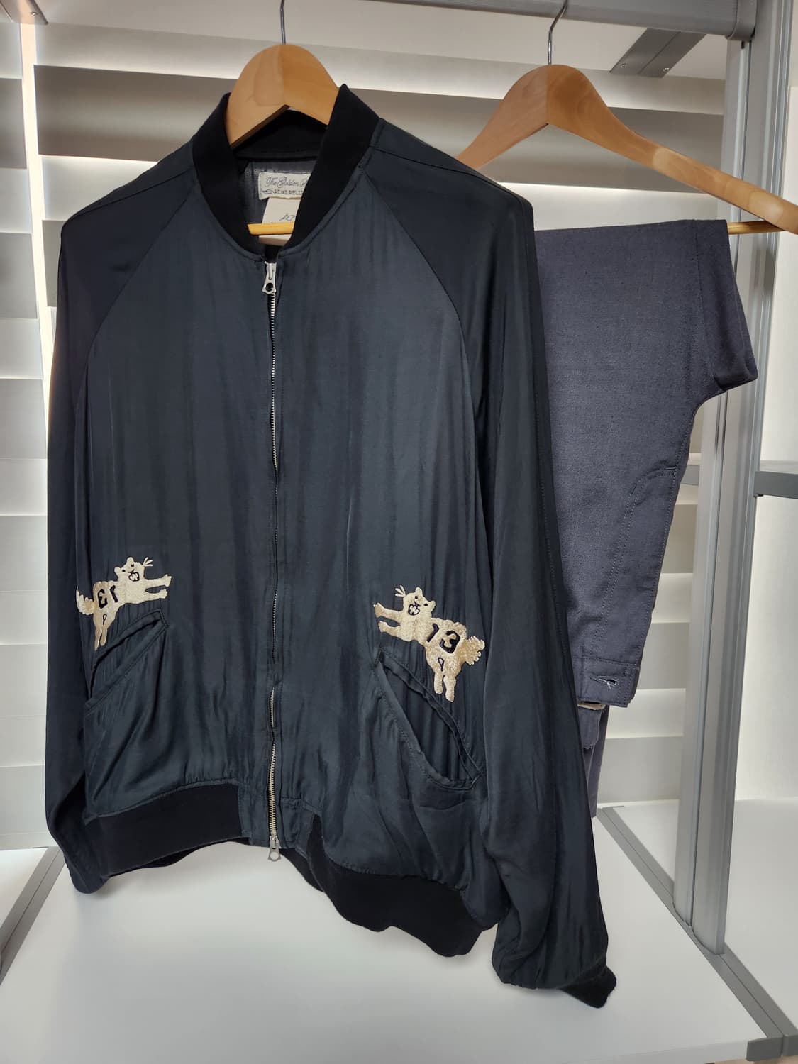 레미릴리프(Remi relief) 수베니어 자켓 XL사이즈 상품이미지2