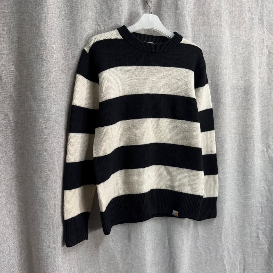 [L] 칼하트 WIP 알빈 스트라이프 긴팔 니트 상품이미지4